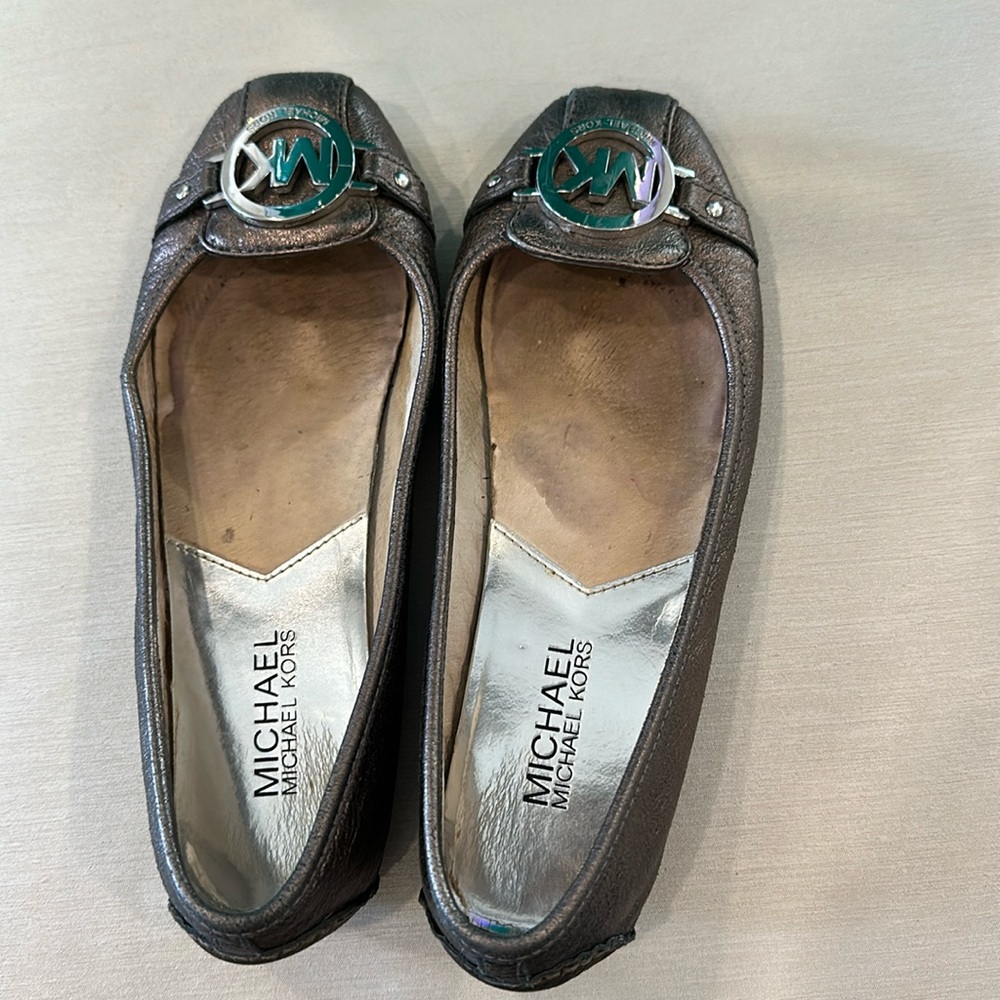 Michael Kors metallic grey flats - 6